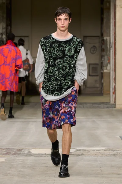 Look 53